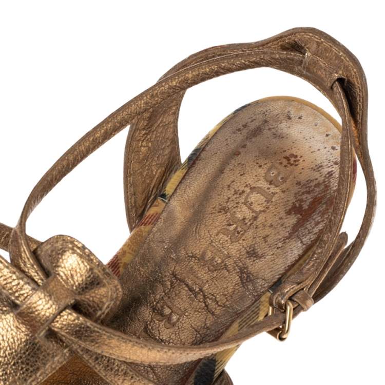 Pre Owned Burberry Gold Leather and Haymarket Check Coated Canvas Thong Flats Size 40