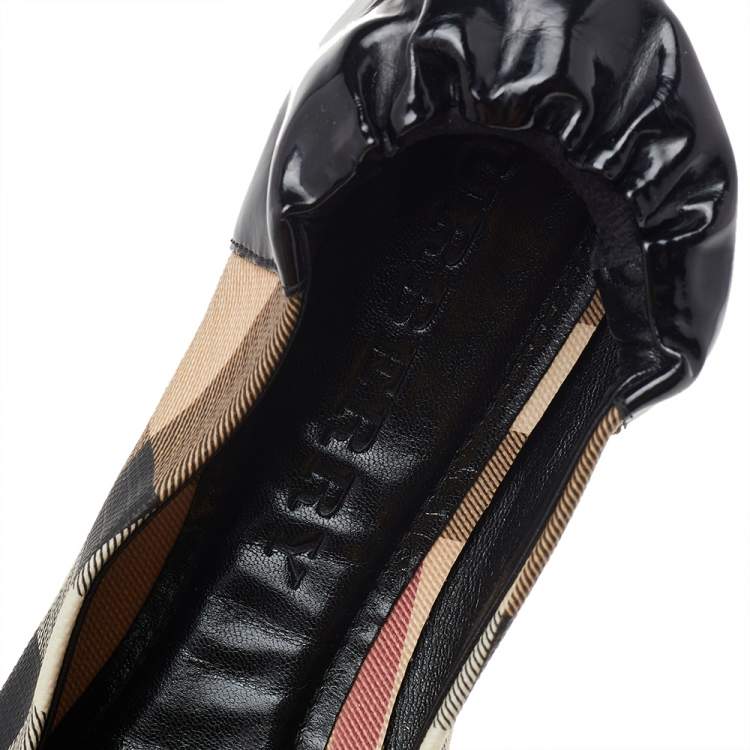 Pre Owned Burberry Beige/Black Coated Canvas And Leather Ballet Flats Size 38