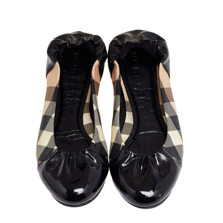 Pre Owned Burberry Black Patent Leather And Nova Check Coated Canvas Scrunch Ballet Flats Size 36