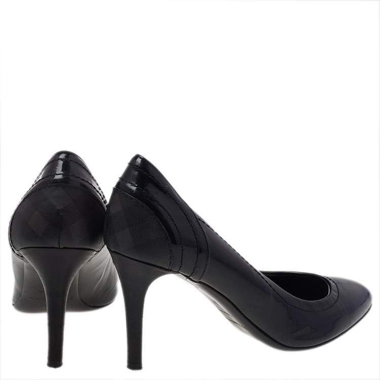 Pre Owned Burberry Black Patent Leather And Coated Canvas Pumps Size 37