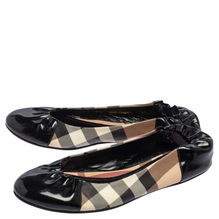 Pre Owned Burberry Black Patent Leather And Nova Check Canvas Scrunch Ballet Flats Size 38