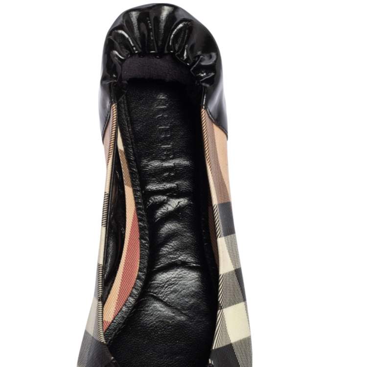 Pre Owned Burberry Black Patent Leather And Nova Check Canvas Scrunch Ballet Flats Size 38