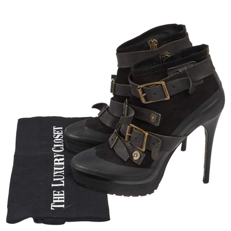 Pre Owned Burberry Black Leather and Suede Buckle Detail Ankle Boots Size 38