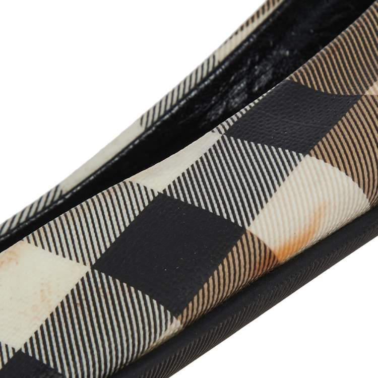Pre Owned Burberry Beige/Black Nova Check Canvas And Patent Leather Scrunch Ballet Flats Size 40