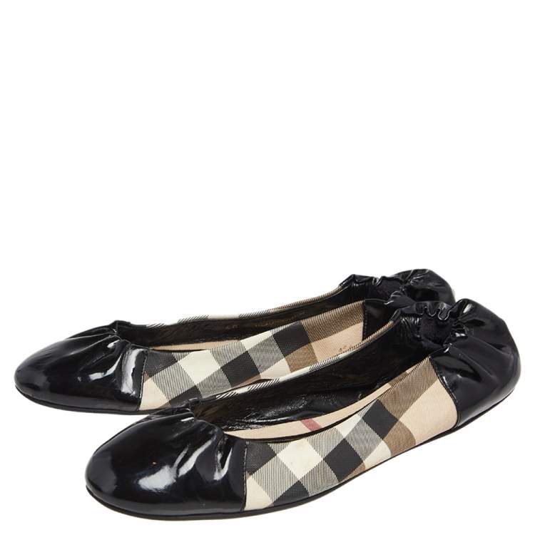 Pre Owned Burberry Beige/Black Nova Check Canvas And Patent Leather Scrunch Ballet Flats Size 40