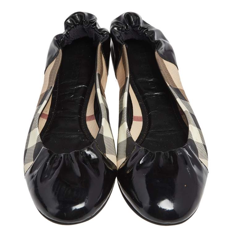 Pre Owned Burberry Beige/Black Nova Check Canvas And Patent Leather Scrunch Ballet Flats Size 40