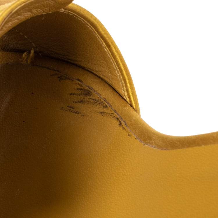 Pre Owned Burberry Mustard Yellow Satin Chain Link Accent Slide Sandals Size 38.5