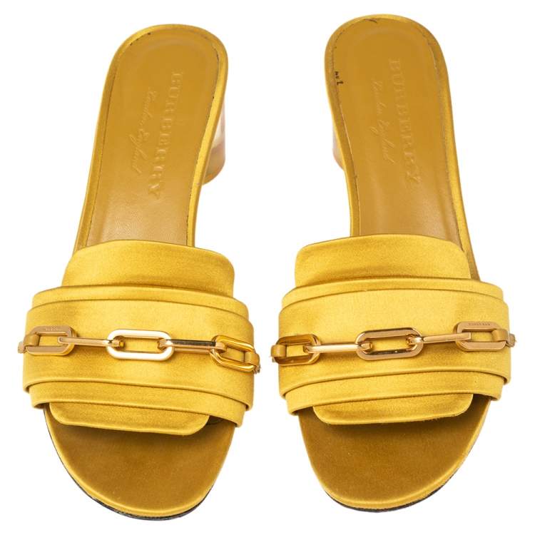Pre Owned Burberry Mustard Yellow Satin Chain Link Accent Slide Sandals Size 38.5