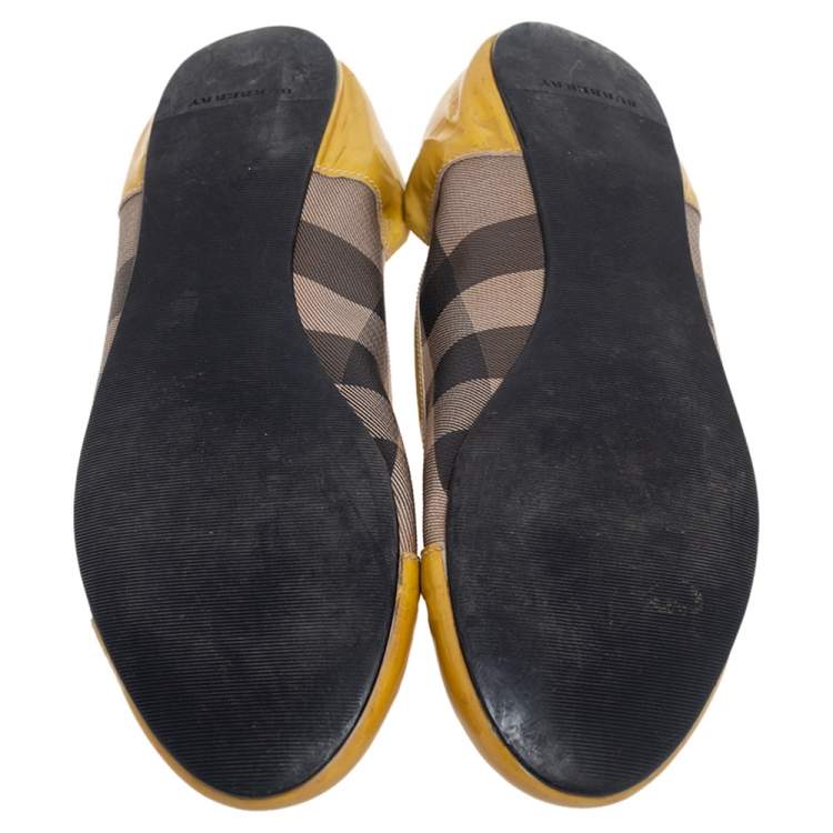 Pre Owned Burberry Yellow Patent Leather and Nova Check Coated Canvas Scrunch Ballet Flats Size 39