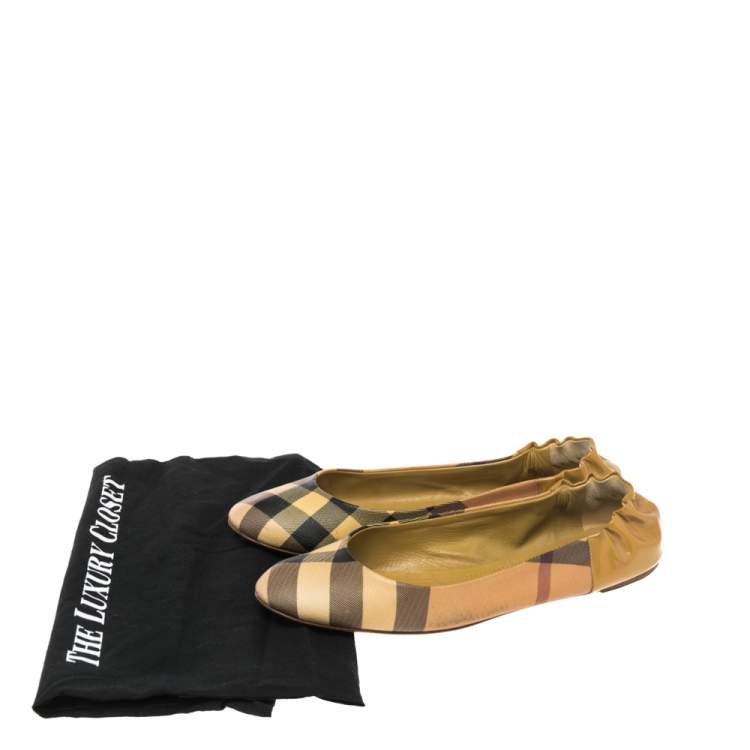 Pre Owned Burberry Yellow Nova Check Coated Canvas and Patent Leather Scrunch Ballet Flats Size 39