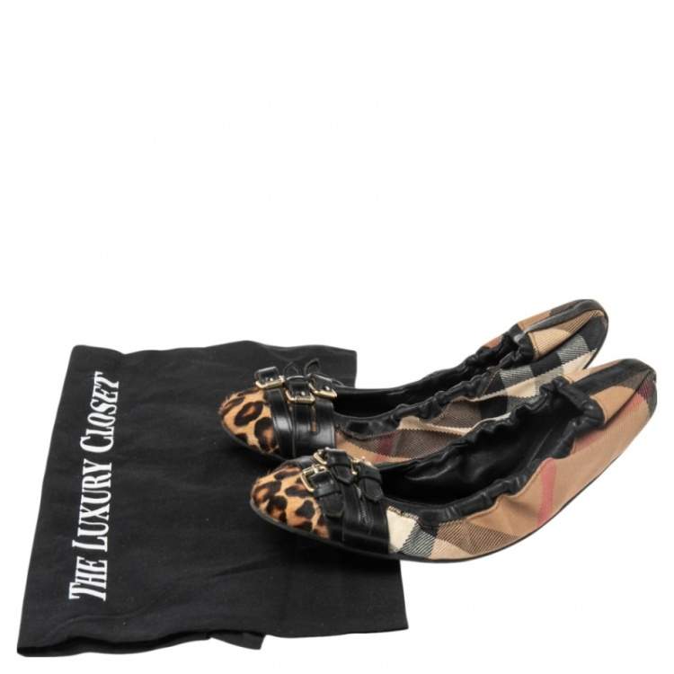 Pre Owned Burberry Black Novacheck Canvas and Leather Buckle Scrunch Ballet Flats Size 36