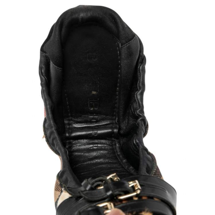 Pre Owned Burberry Black Novacheck Canvas and Leather Buckle Scrunch Ballet Flats Size 36