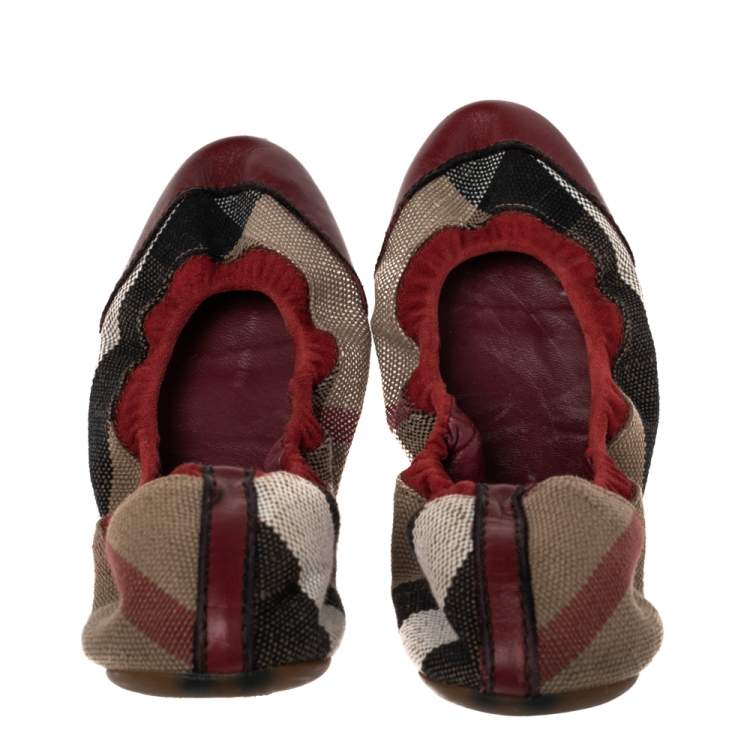 Pre Owned Burberry Red Leather And Nova Check Canvas Scrunch Ballet Flats Size 39