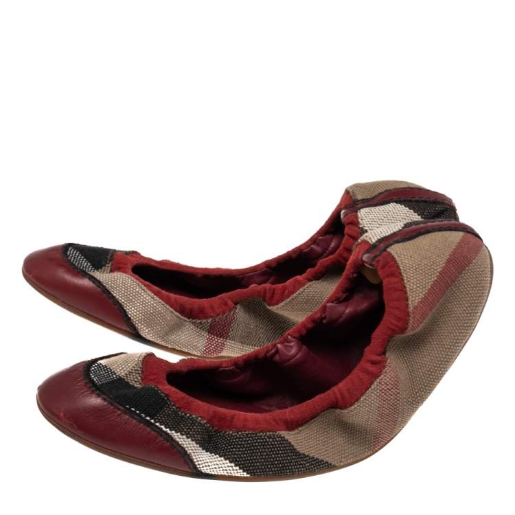 Pre Owned Burberry Red Leather And Nova Check Canvas Scrunch Ballet Flats Size 39
