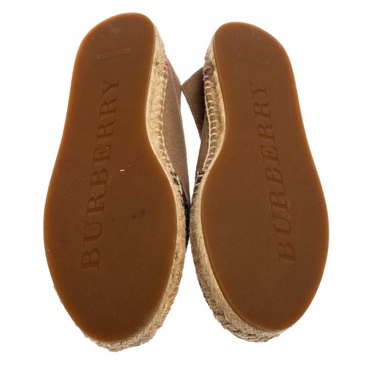 Pre Owned Burberry Beige Hodgeson Check Canvas Slip On Espadrilles Size 39