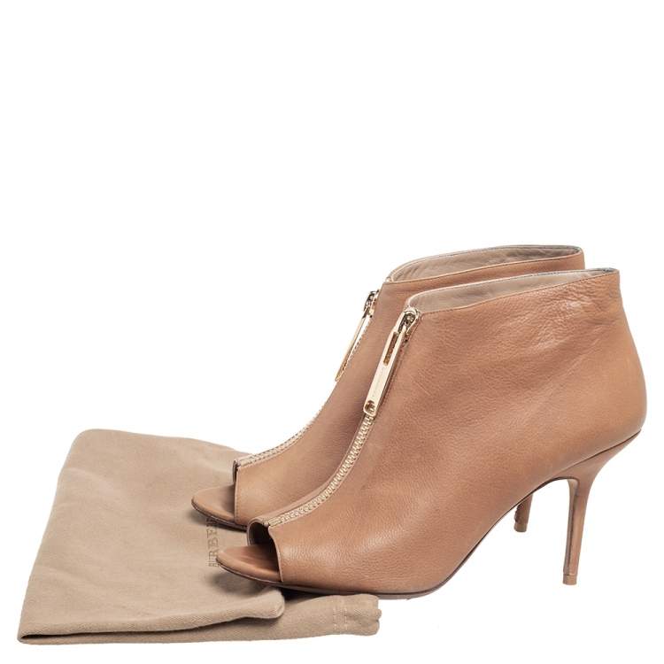 Pre Owned Burberry Beige Leather Peep Toe Front Zip Booties Size 39