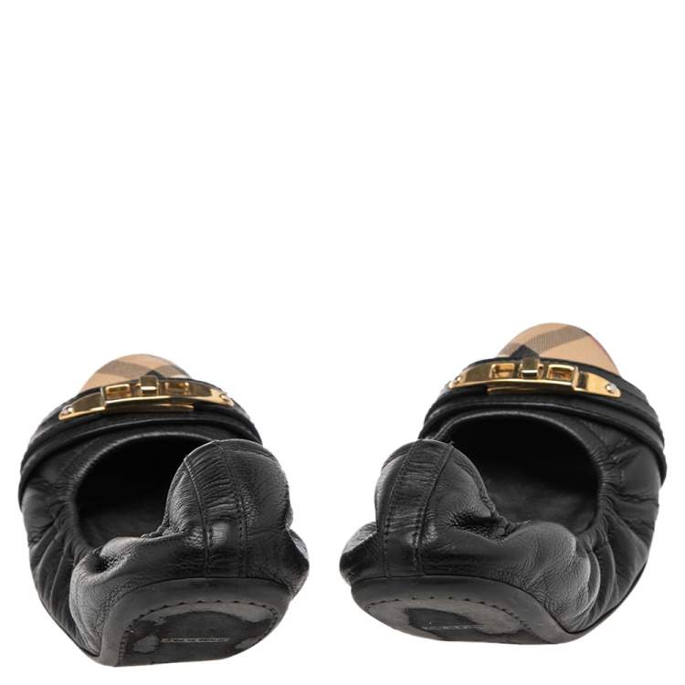 Pre Owned Burberry Black Leather and Nova Check PVC Drayton Twistlock Ballet Flats Size 38