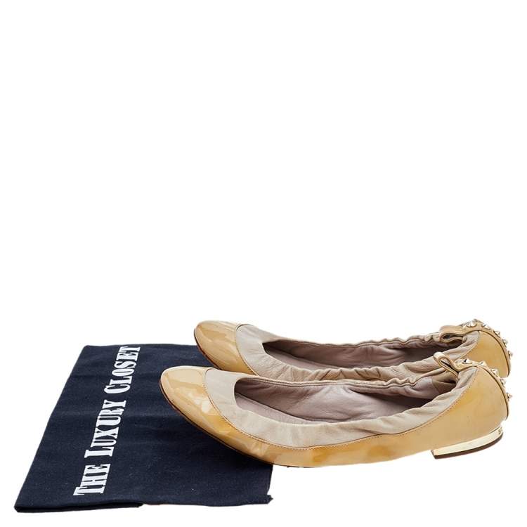 Pre Owned Burberry Beige Patent And Leather Scrunch Ballet Flats Size 36