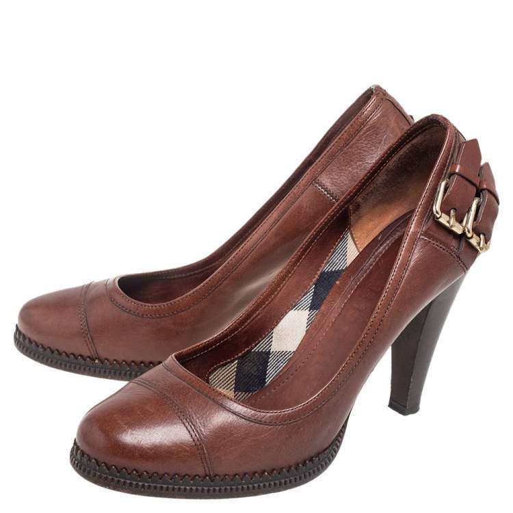 Pre Owned Burberry Brown Leather Buckle Block Heel Pumps Size 37.5