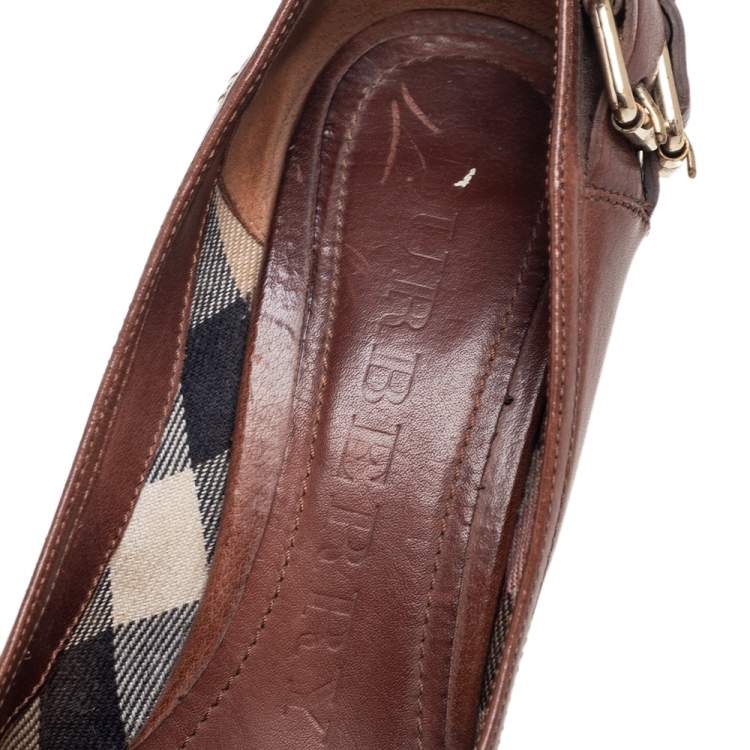 Pre Owned Burberry Brown Leather Buckle Block Heel Pumps Size 37.5