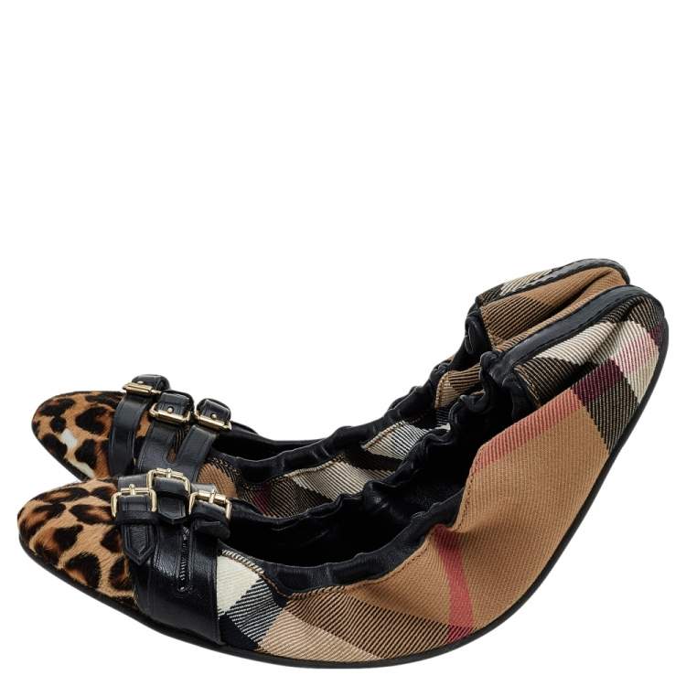 Pre Owned Burberry Black/Beige Novacheck Canvas and Leather Buckle Scrunch Ballet Flats Size 41