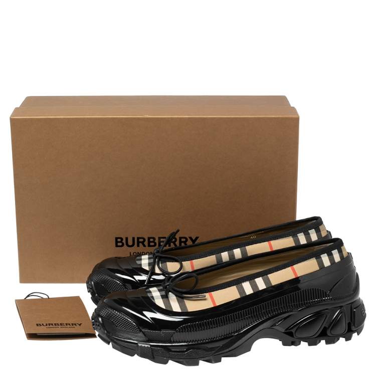 Pre Owned Burberry Black/Beige House Check Canvas And Rubber Linford Ballet Flats Size 40