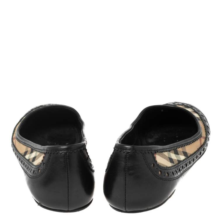 Pre Owned Burberry Black/Beige Leather And Canvas House Check Cap Toe Ballet Flats Size 40