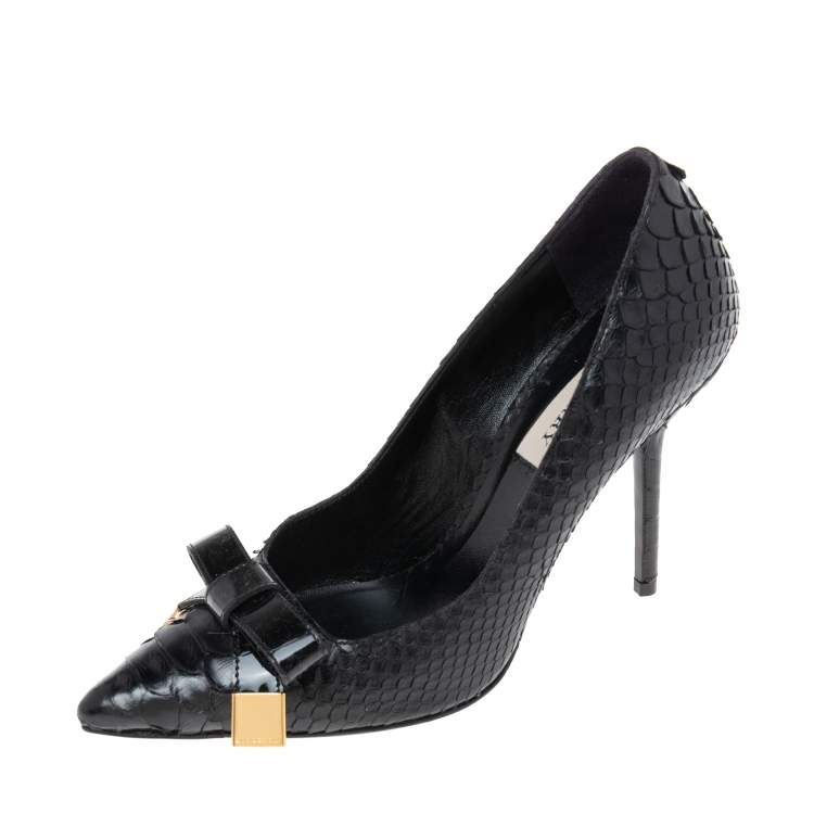 Pre Owned Burberry Black Python Leather Bow Detail Pointed Toe Pumps Size 37