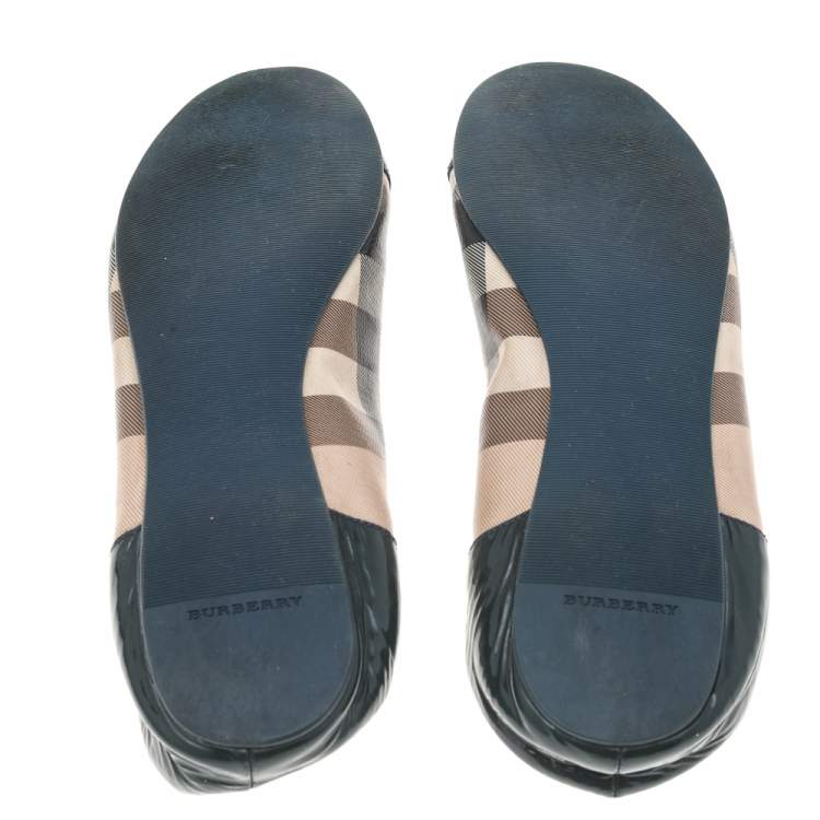 Pre Owned Burberry Green/Beige Patent Leather And Nova Check Coated Canvas Scrunch Ballet Flats Size 41