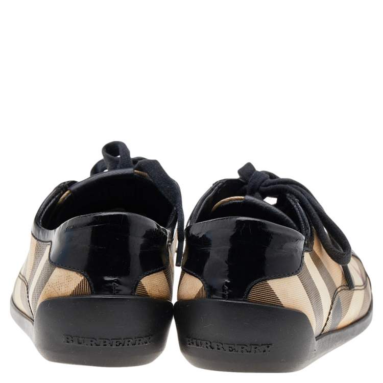 مملوكة مسبقًا Burberry Black/Beige Canvas And Patent Leather Low Top Sneakers Size 37