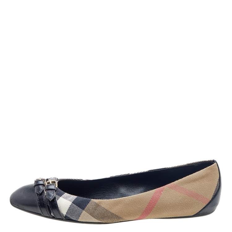 Pre Owned Burberry Beige/Back House Check Canvas and Leather Buckle Detail Ballet Flats Size 40