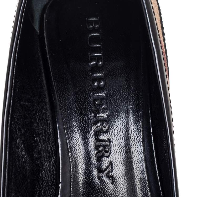 Pre Owned Burberry Black Patent Leather and Nova Check Coated Canvas Pumps Size 37