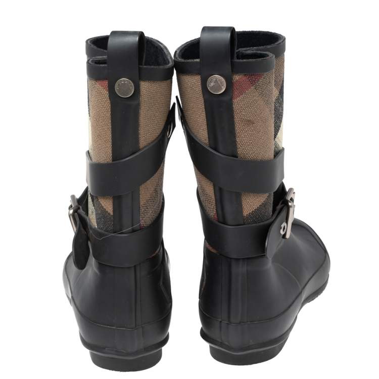 Pre Owned Burberry Black/Beige Rubber And Nova Check Canvas Holloway Rain Boots Size 38