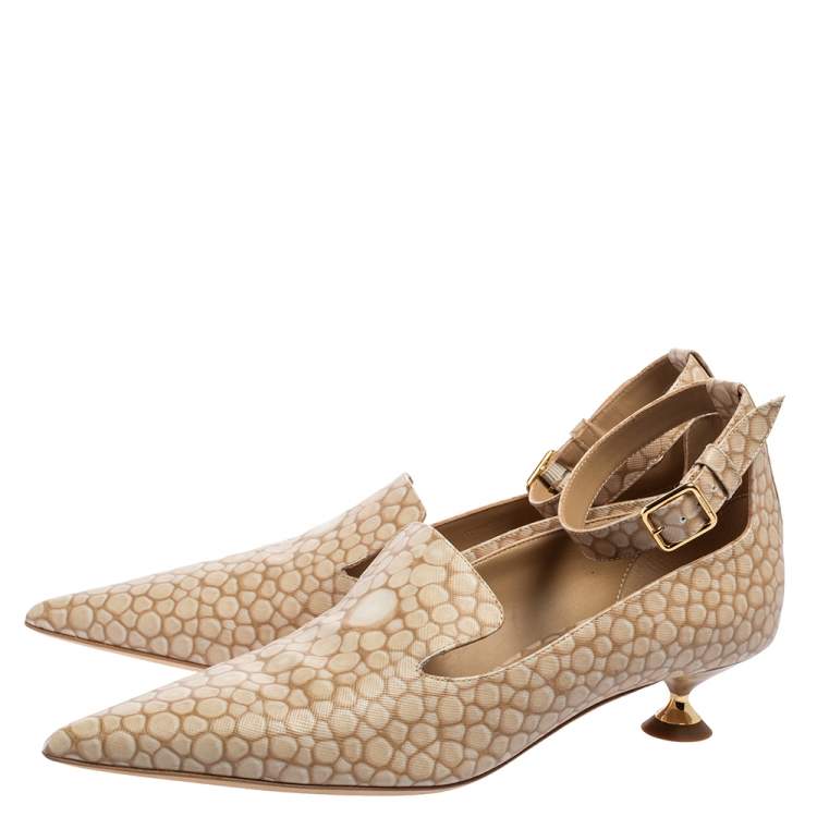 Pre Owned Burberry Beige Leather Ankle Strap Pointed Toe Pumps Size 39