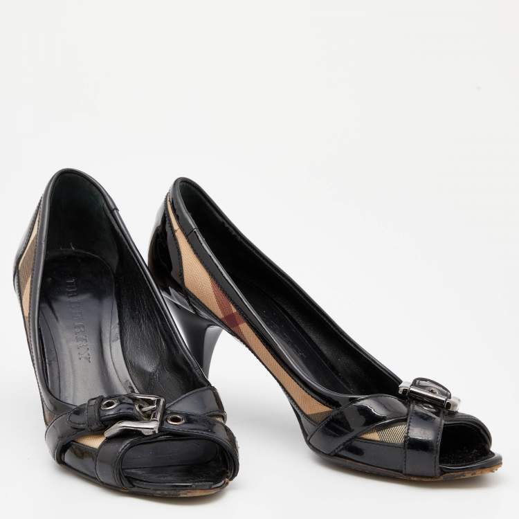Pre Owned Burberry Black/Beige Patent Leather and Nova Check Coated Canvas Buckle Peep Toe Pumps Size 37