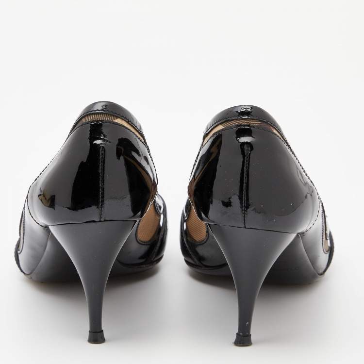 Pre Owned Burberry Black/Beige Patent Leather and Nova Check Coated Canvas Buckle Peep Toe Pumps Size 37