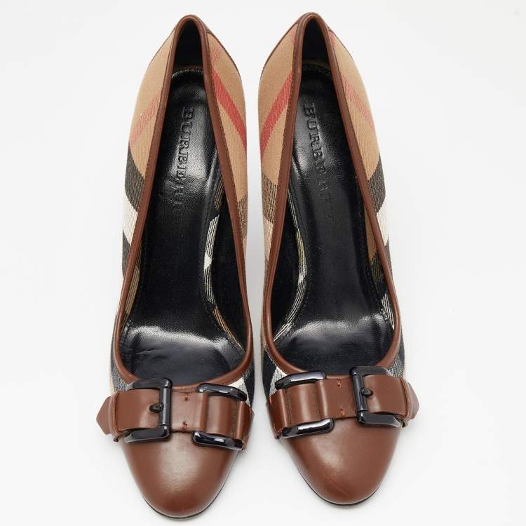 Pre Owned Burberry Beige/Brown House Check Canvas and Leather Buckle Round Toe Pumps Size 38