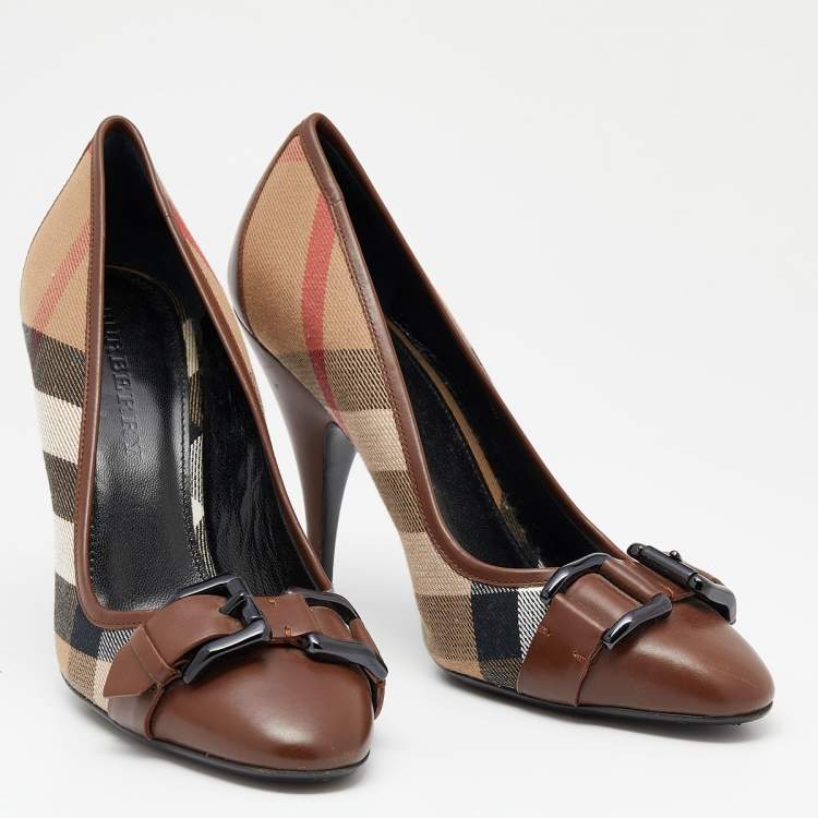 Pre Owned Burberry Beige/Brown House Check Canvas and Leather Buckle Round Toe Pumps Size 38