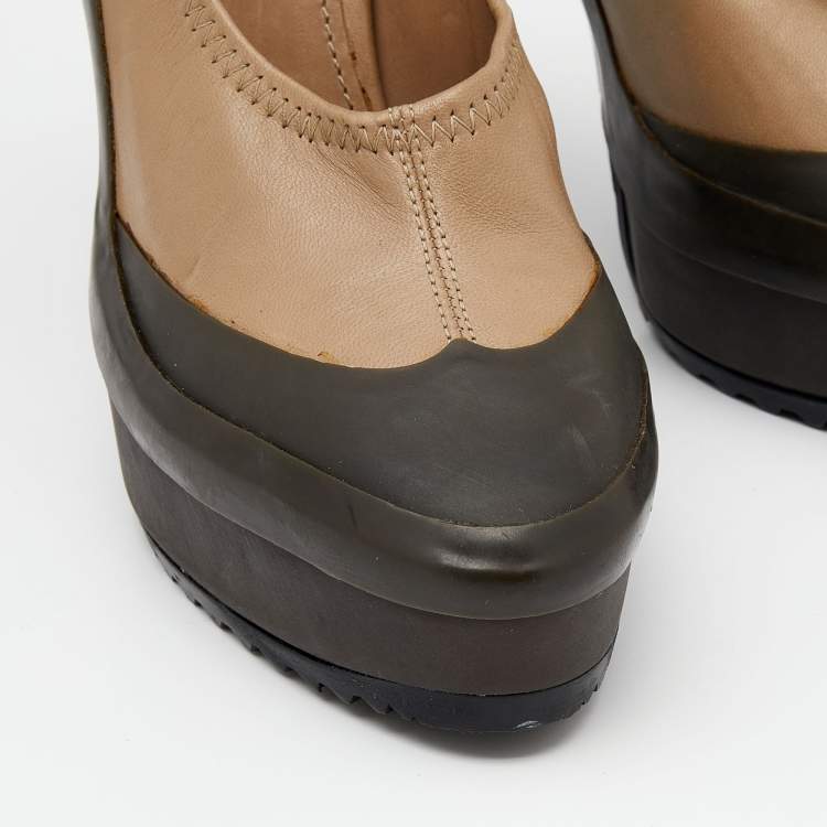 Pre Owned Burberry Beige/Olive Green Leather And Rubber Platform Pumps Size 38.5