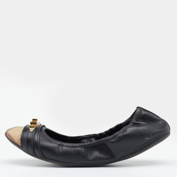 Pre Owned Burberry Black/Beige Leather And Coated Canvas Cap Toe Scrunch Ballet Flats Size 37
