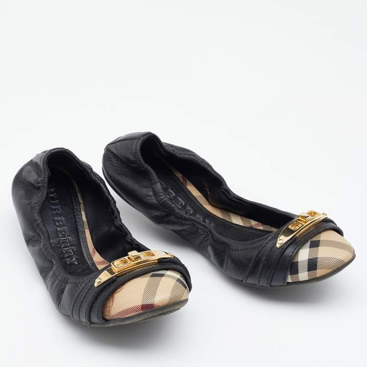 Pre Owned Burberry Black/Beige Leather And Coated Canvas Cap Toe Scrunch Ballet Flats Size 37