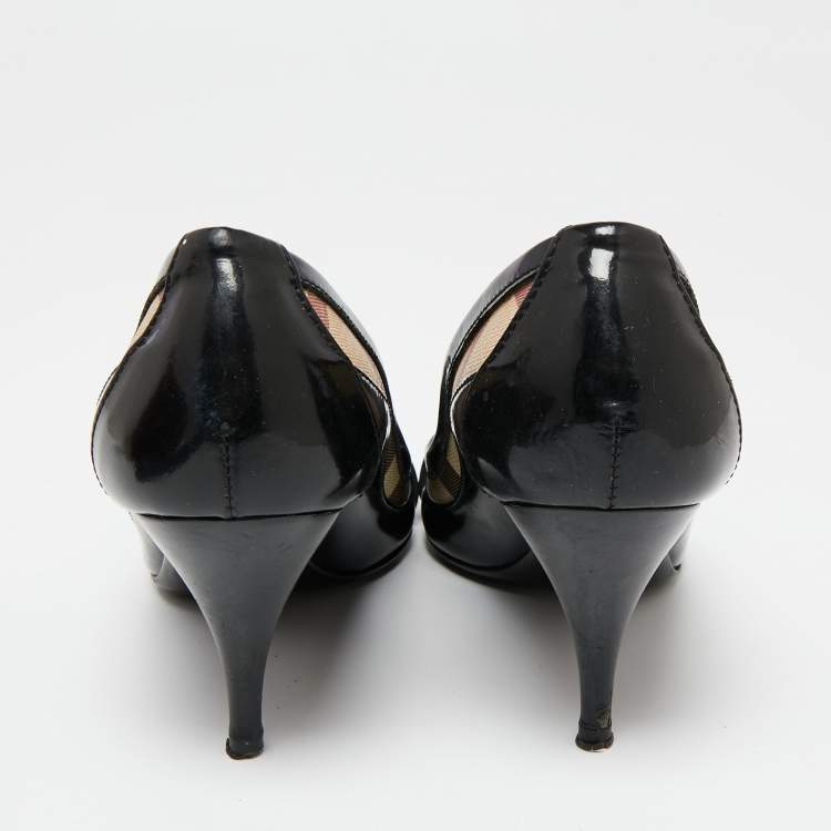 Pre Owned Burberry Black/Beige Patent Leather and House Check Canvas Pumps Size 37