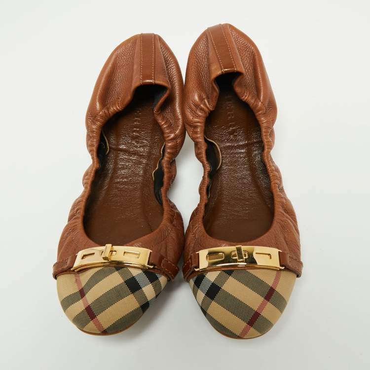 Pre Owned Burberry Brown/Beige Nova Check Canvas And Leather Scrunch Ballet Flats Size 39