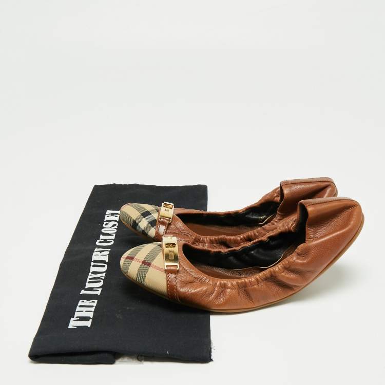 Pre Owned Burberry Brown/Beige Nova Check Canvas And Leather Scrunch Ballet Flats Size 39