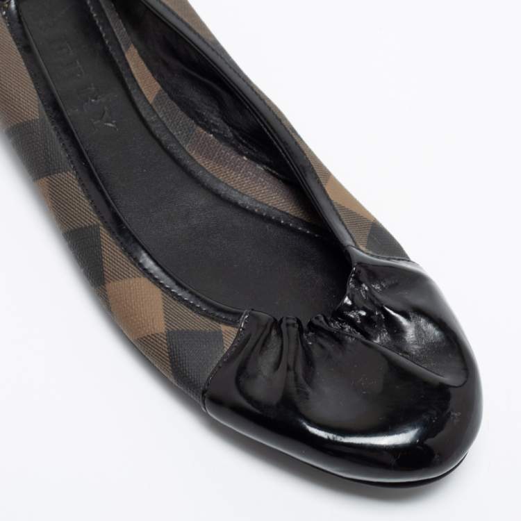 Pre Owned Burberry Black/Brown Patent Leather and Nova Check Canvas Scrunch Ballet Flats Size 39