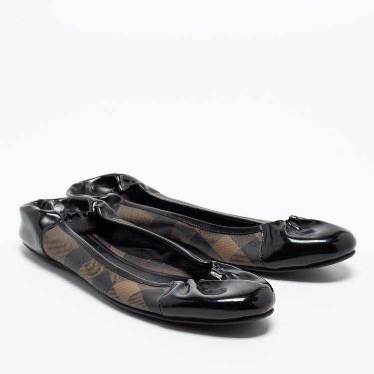 Pre Owned Burberry Black/Brown Patent Leather and Nova Check Canvas Scrunch Ballet Flats Size 39