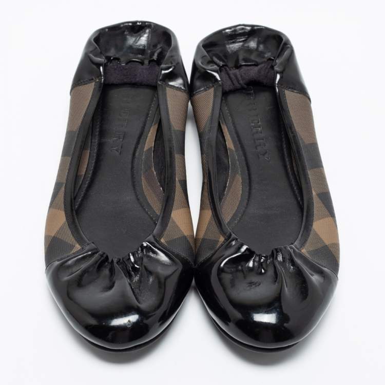 Pre Owned Burberry Black/Brown Patent Leather and Nova Check Canvas Scrunch Ballet Flats Size 39