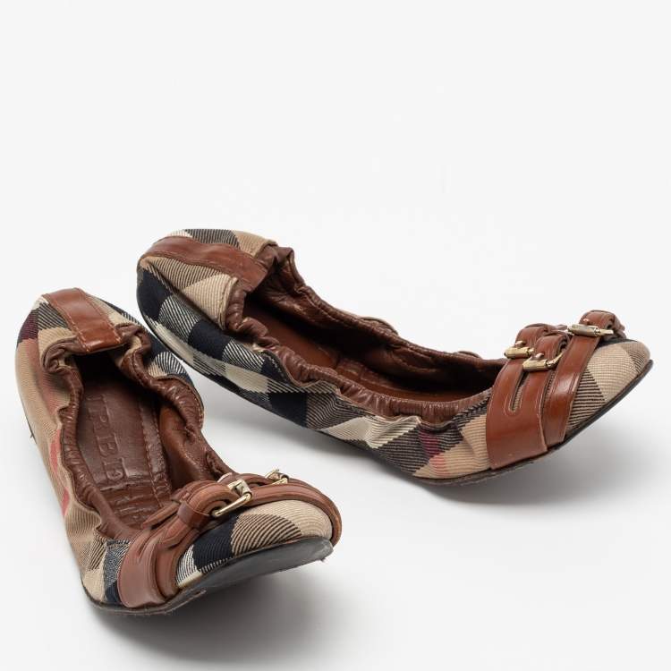 Pre Owned Burberry Novacheck Canvas and Leather Buckle Scrunch Ballet Flats Size 37.5