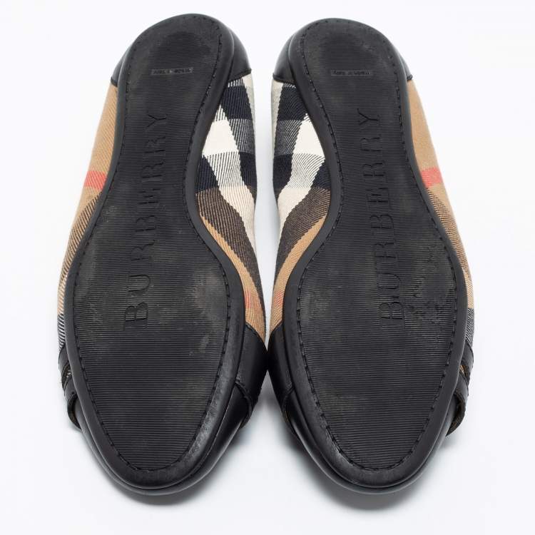 Pre Owned Burberry Black/Beige Leather And Nova Check Canvas Buckle Detail Ballet Flats Size 38.5