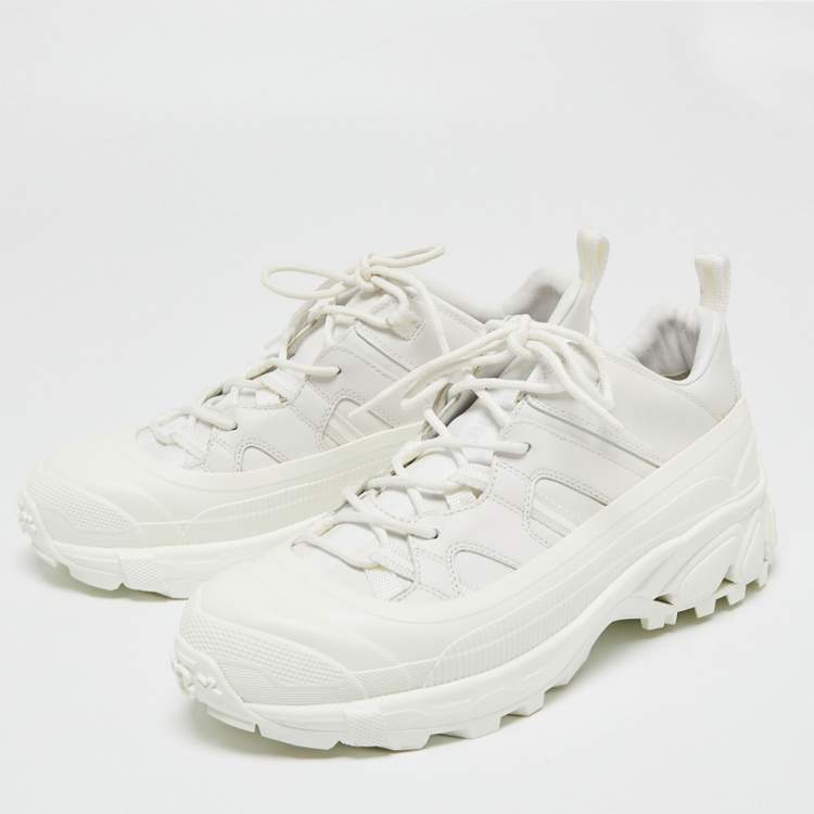 Pre Owned Burberry White Leather and Rubber Arthur Low-Top Sneakers Size 40